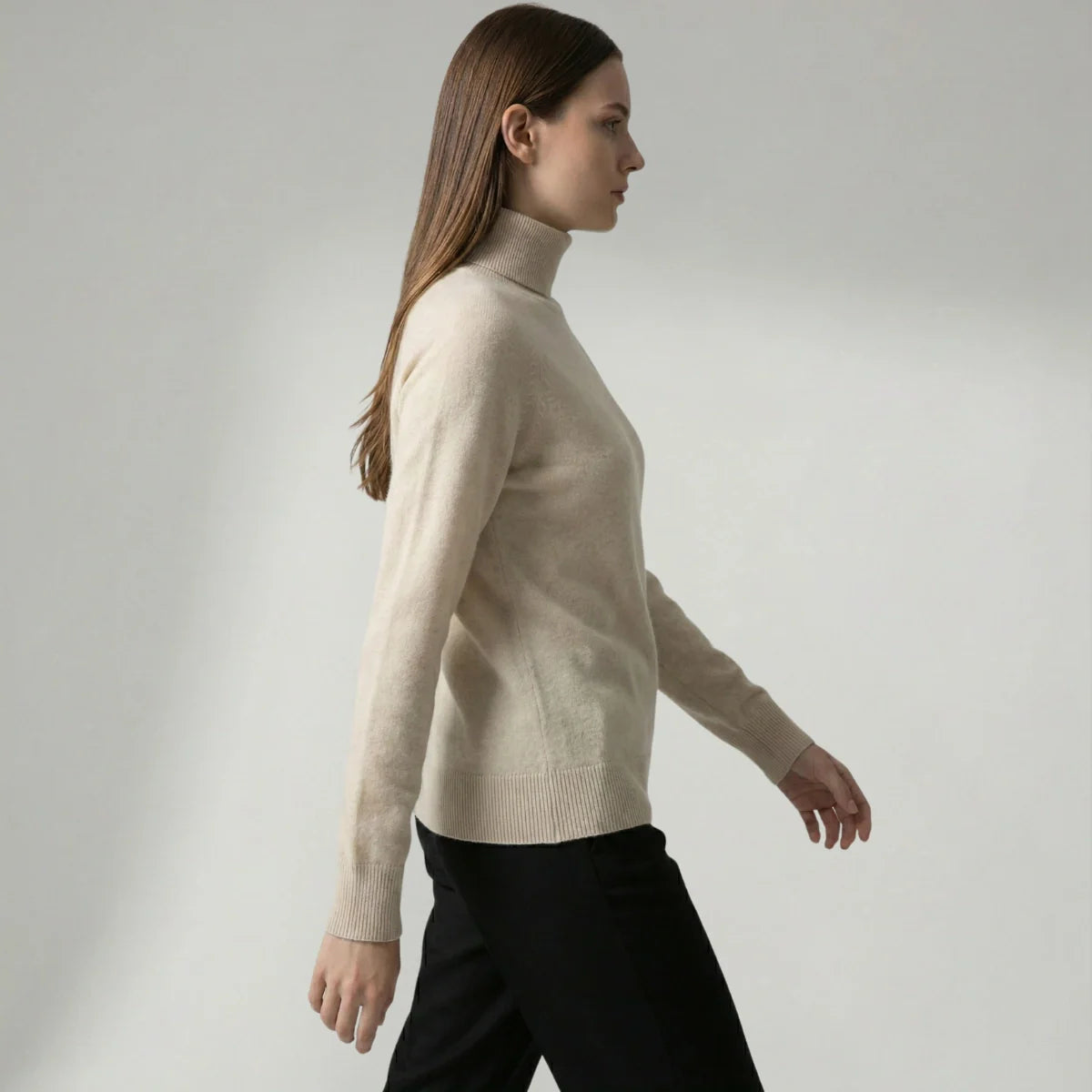 Monarch Wear™ | Convertible High-Neck Top Modulable™