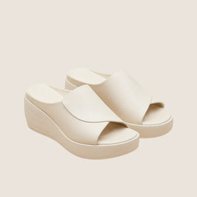 Monarch – Women’s Mule NoirLift™ – Elegant Comfort