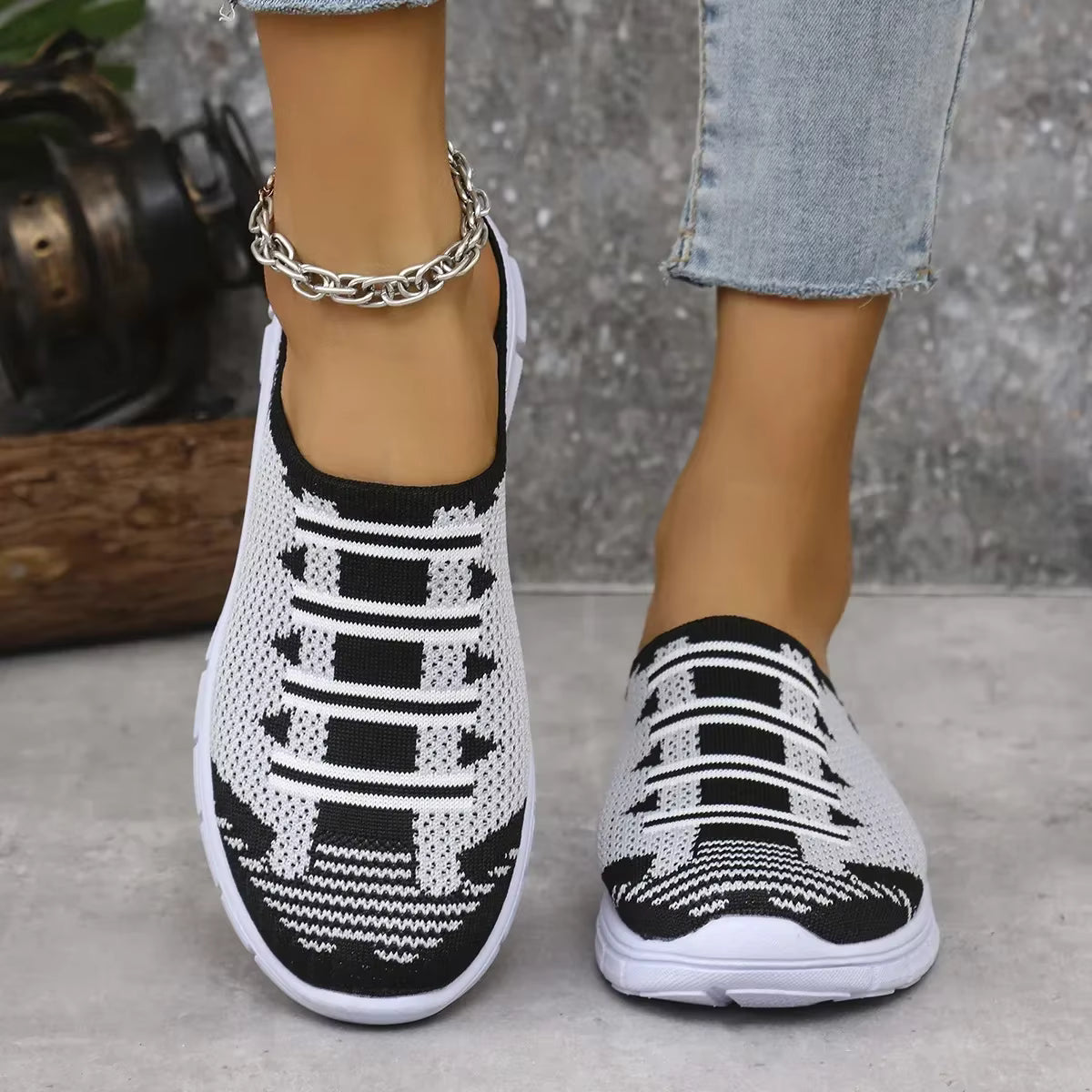 Monarch Wear | Breathable Closed-Back Tennis Shoes – AirComfort™ Slip-On